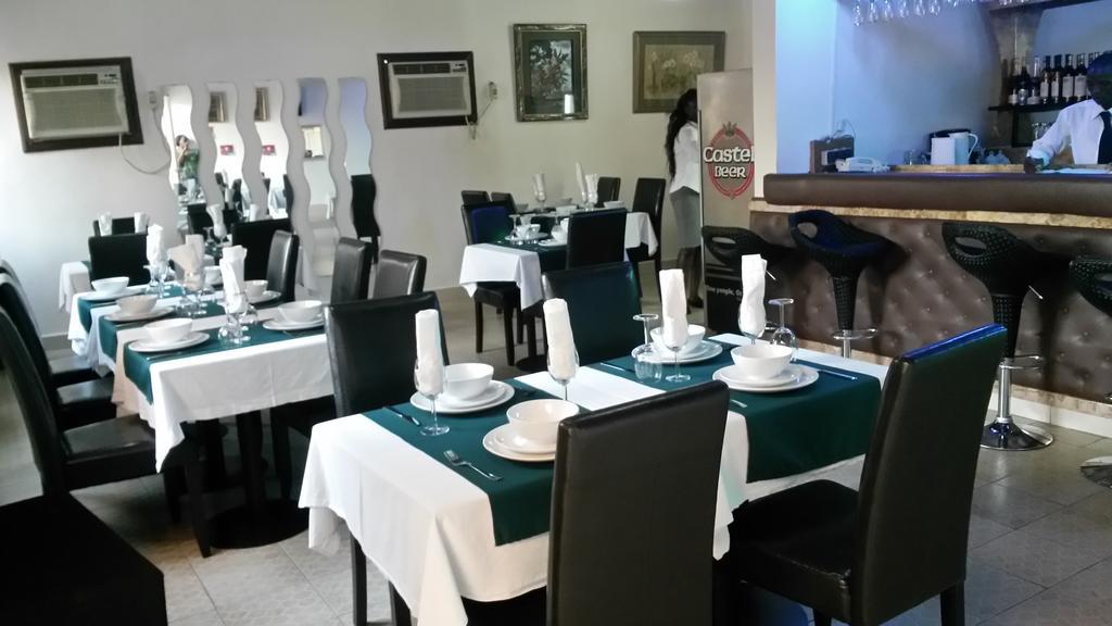 Zambezi Inn Hotel Konakry Zewnętrze zdjęcie