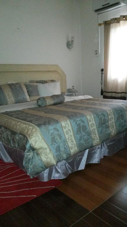 Zambezi Inn Hotel Konakry Pokój zdjęcie