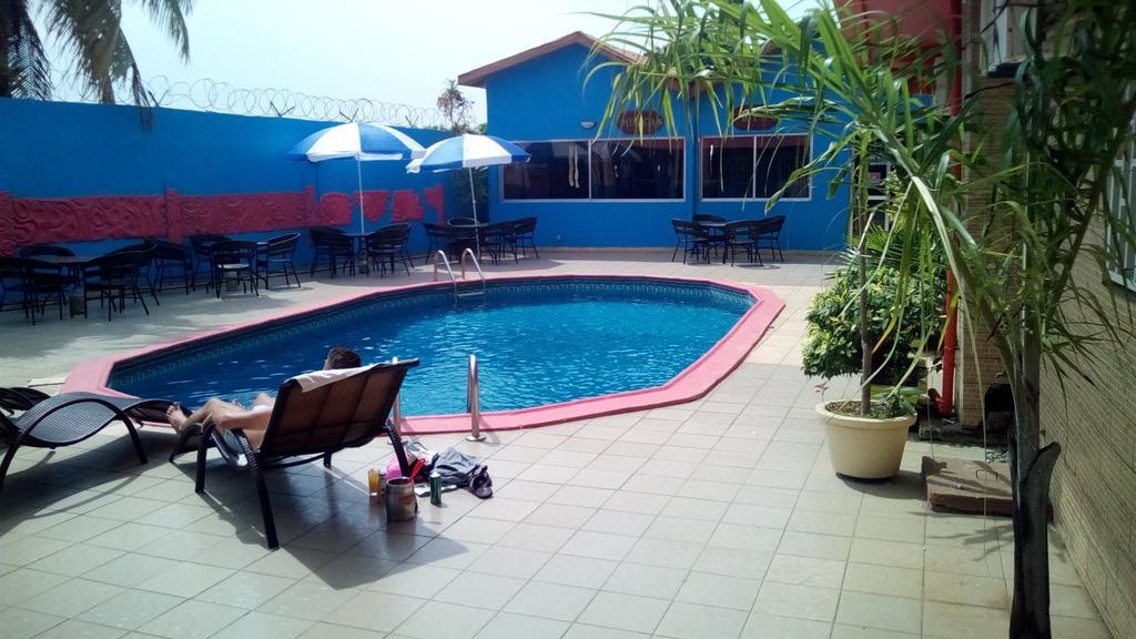 Zambezi Inn Hotel Konakry Zewnętrze zdjęcie